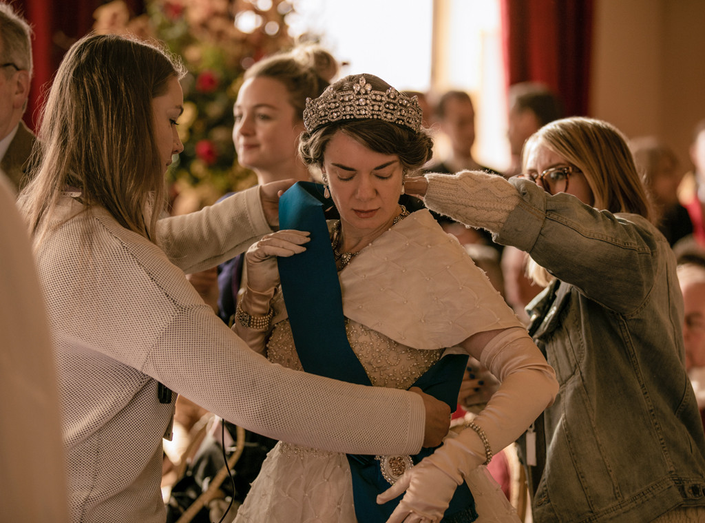 Go Behind The Scenes Of The Crown With These Stunning Pictures E Online Ca